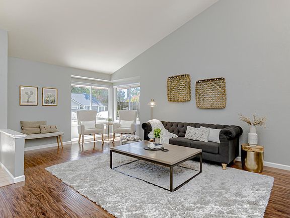 4th image of 136 Rambling Dr