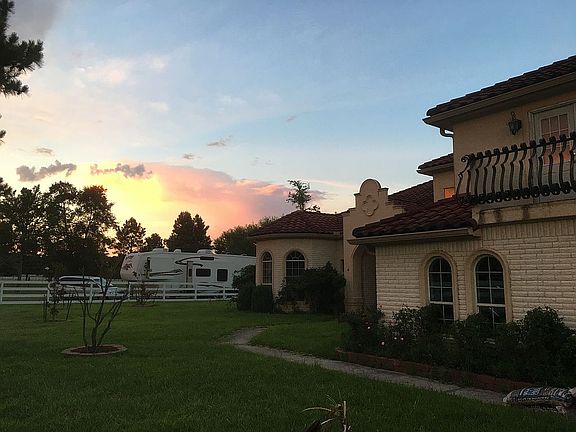 5th image of 8534 Deer Creek Ln