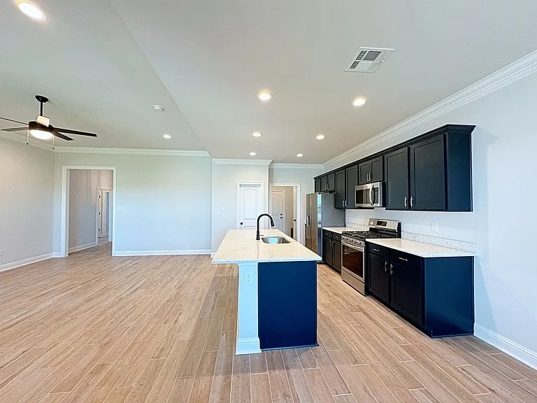 722 Bellegrove Square Ave — Photo 8