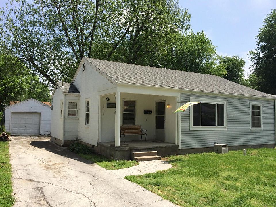 1st image of 1634 N Kentwood Ave