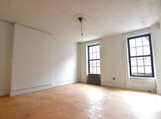 167 Greenpoint Ave APT 2F, Brooklyn, NY 11222
