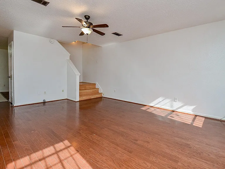 13837 Purplemartin St — Photo 13