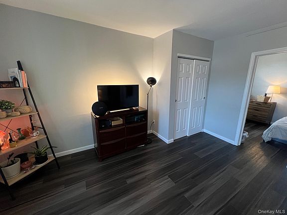 4th image of 259 Main St APT 1