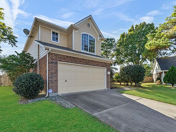 3rd image of 20243 Golden Mesa Dr