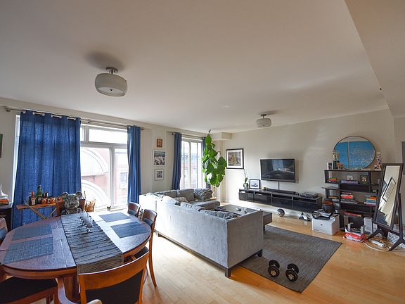 4th image of 156 Mott St APT 6