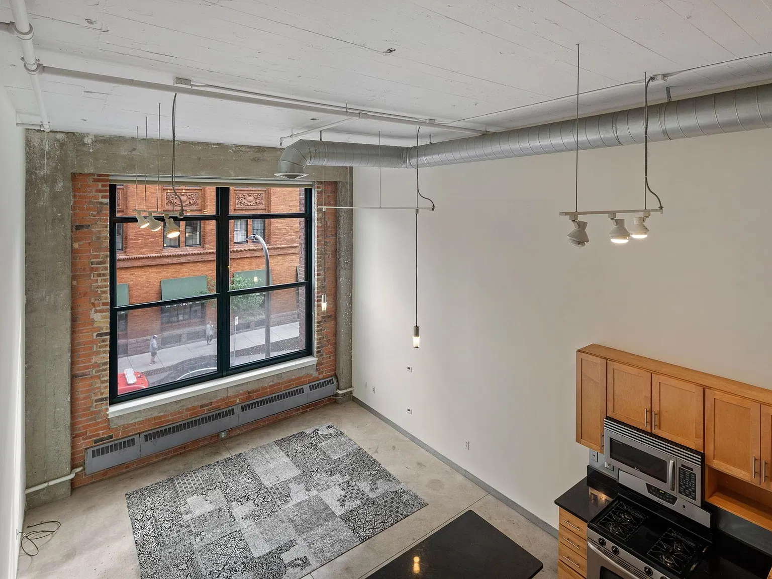 250 Park Ave — Photo 2