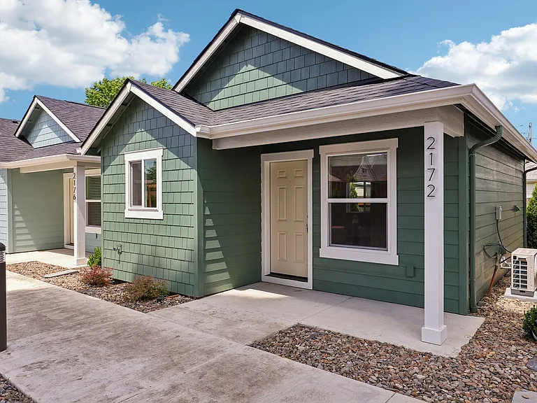Cottages at Laurel — Photo 32