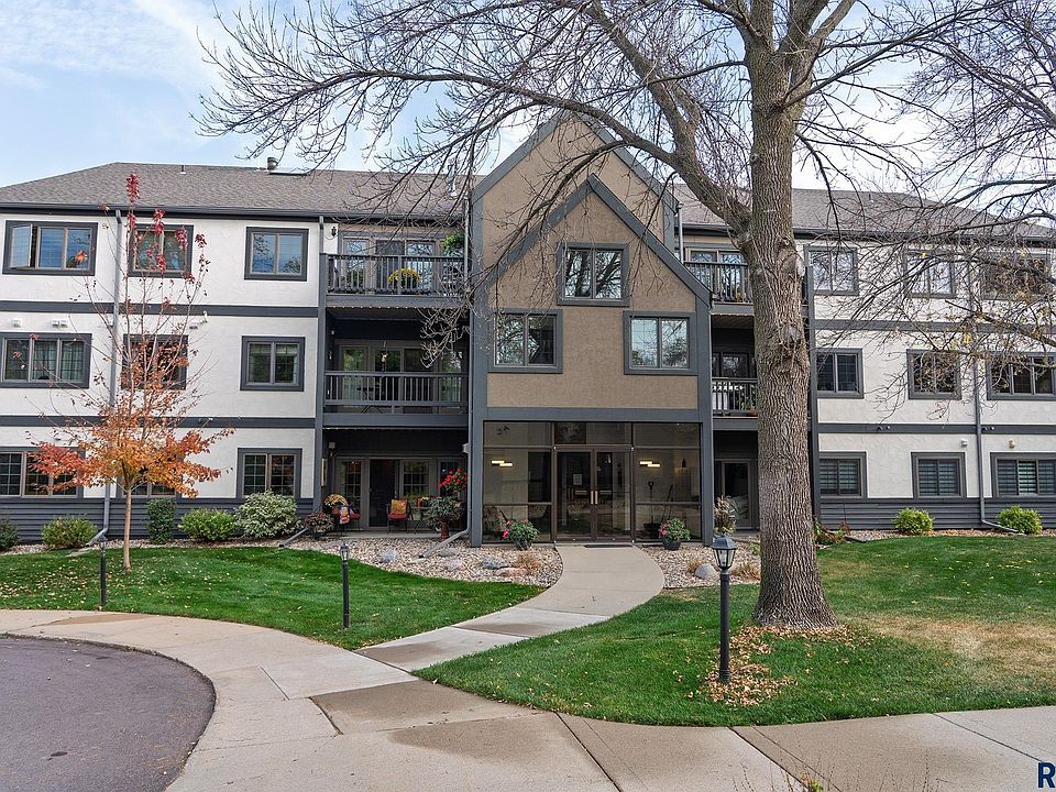 1st image of 4204 S Minnesota Ave #103