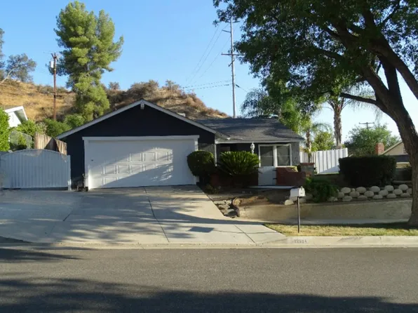 22654 La Rochelle Dr, Santa Clarita, CA 91350