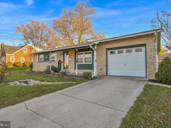 406 Ridge Ave, Mc Sherrystown, PA 17344