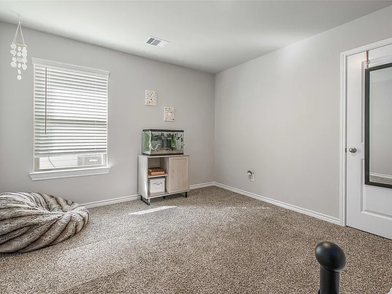 2160 Chief St — Photo 15