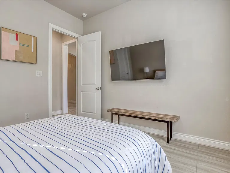 29114 Davenport Dr — Photo 31