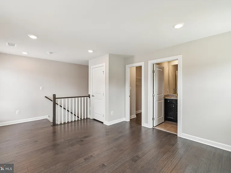 13212 Woodland Park Rd — Photo 30