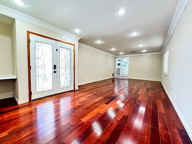 3 bed, 1322 sqft, $4,300 — Photo 2