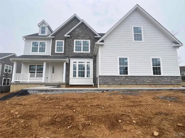 2638 Hollow View Dr #2, Forks Township, PA 18040