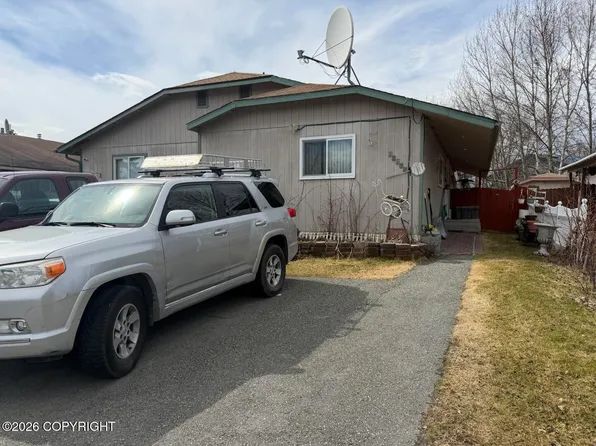 10132 Goose Berry Pl, Anchorage, AK 99515
