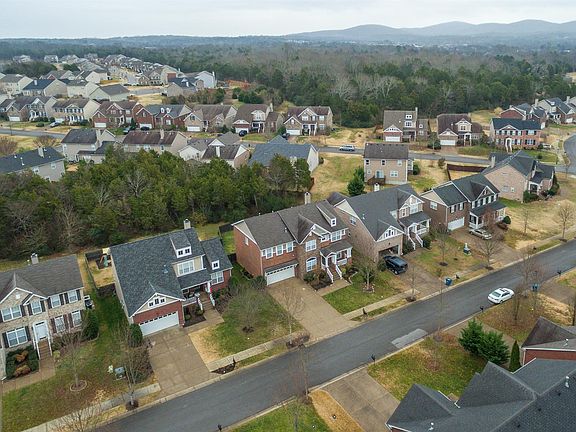 5th image of 820 Cranberry Ln