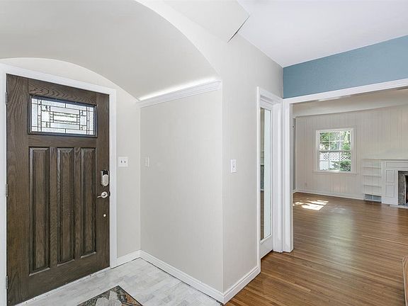 3rd image of 5119 E Douglas Ave