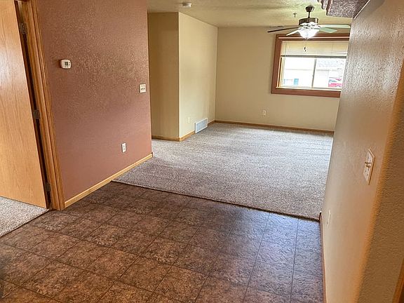 5th image of 879 E Minnesota St APT B