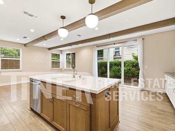 4th image of 8931 Fair Oaks Blvd
