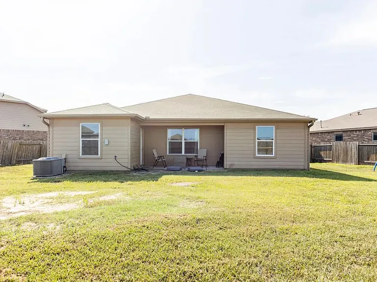 883 Indigo Springs Ln — Photo 6