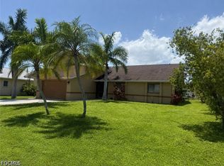 3506 Country Club Blvd, Cape Coral, FL 33904