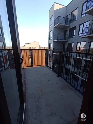 Rented by City Vista Inc | media 7