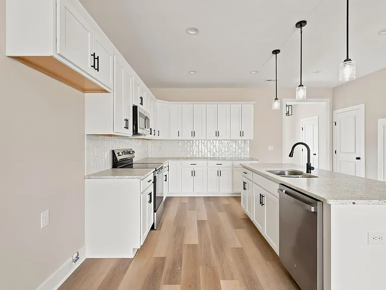 126 Luke Ct — Photo 12