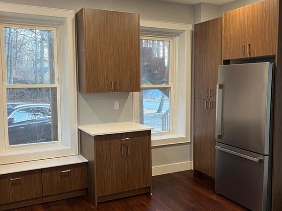 3rd image of 31-33 Diller Ave #3
