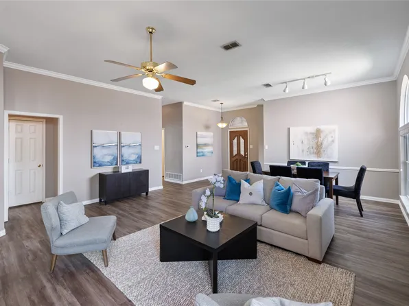 2109 Winslow Dr, Plano, TX 75023