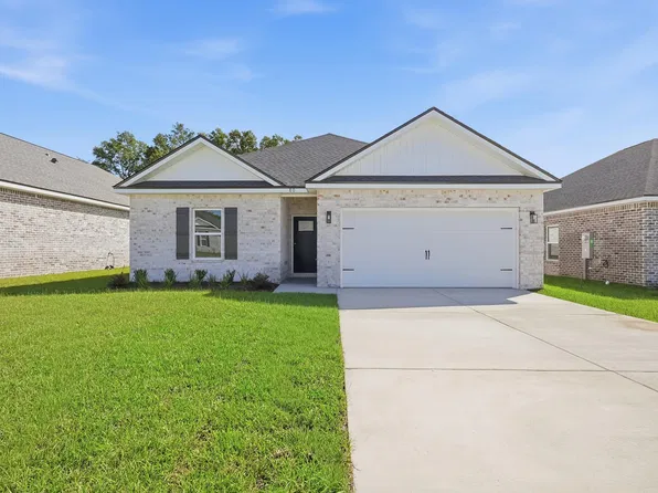 80 Spooner St, Defuniak Springs, FL 32433