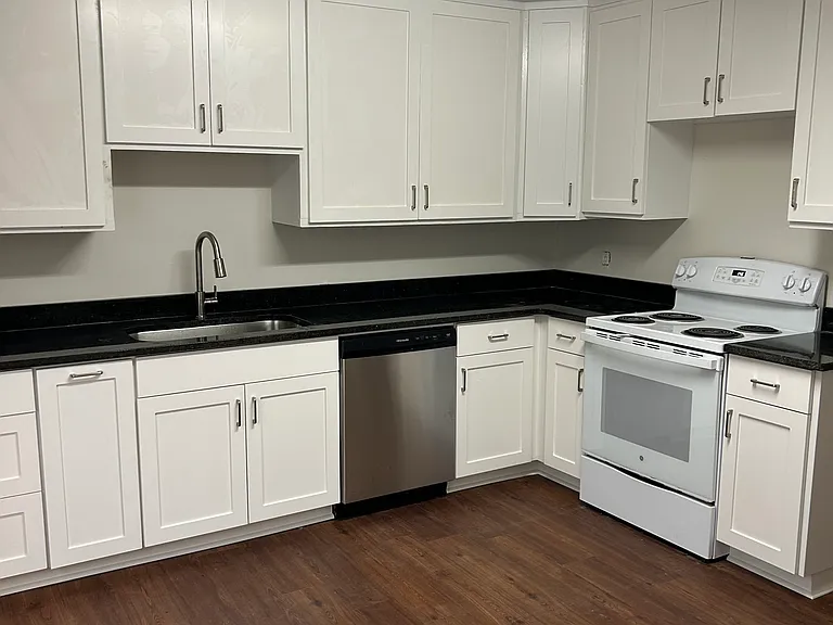 512 W 4th Ave #A — Photo 3