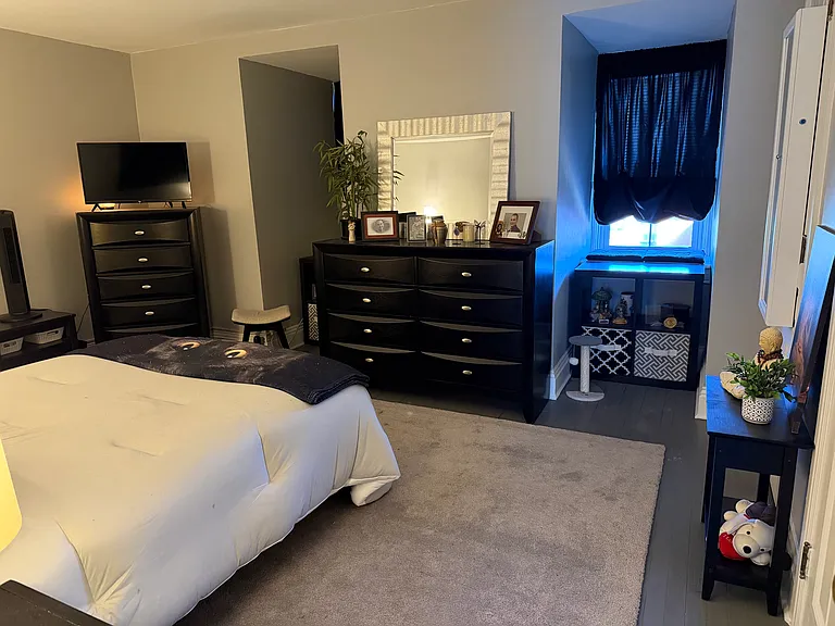 50 E Princess St #2 — Photo 8