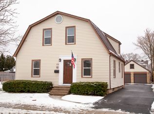 793 Stewart Ave, Elgin, IL 60120