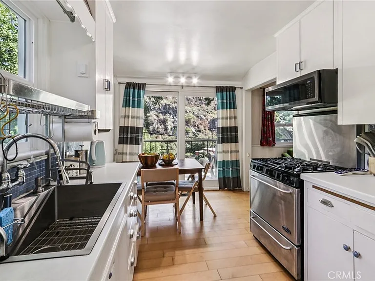 432 Fernwood Pacific Dr — Photo 13