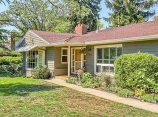 2115 Oakwood Dr, Medford, OR