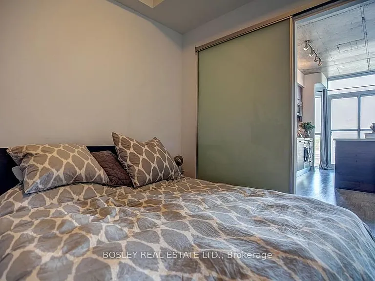 1205 Queen St W #302 — Photo 13