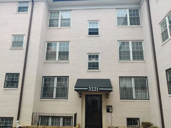 3221 8th St SE APT 3, Washington, DC 20032