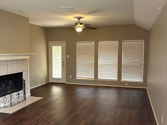 2nd image of 204 Harvest Bend Dr