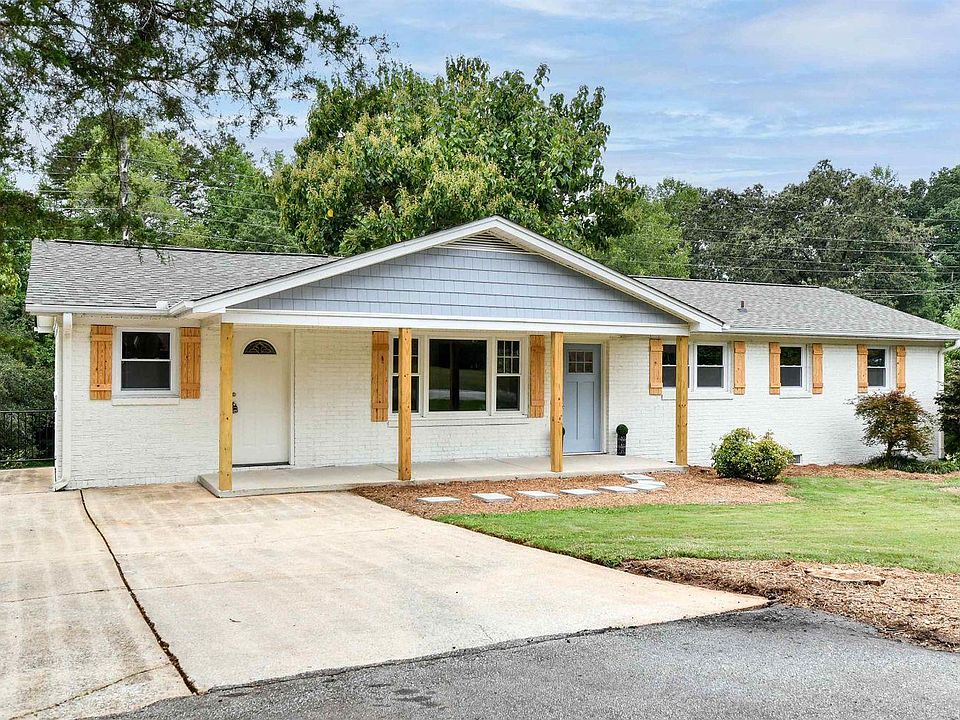 1st image of 403 Vinson Dr