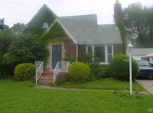 786 Cleveland Dr, Cheektowaga, NY 14225