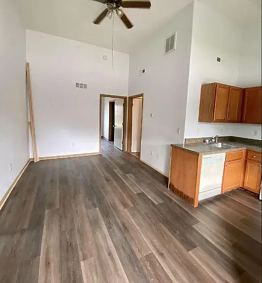 9516 Main Entrance Dr — Photo 16