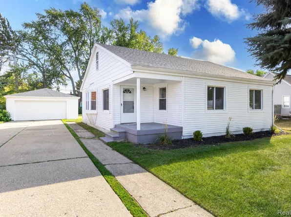 14930 E Ten Mile Rd, Warren, MI 48089