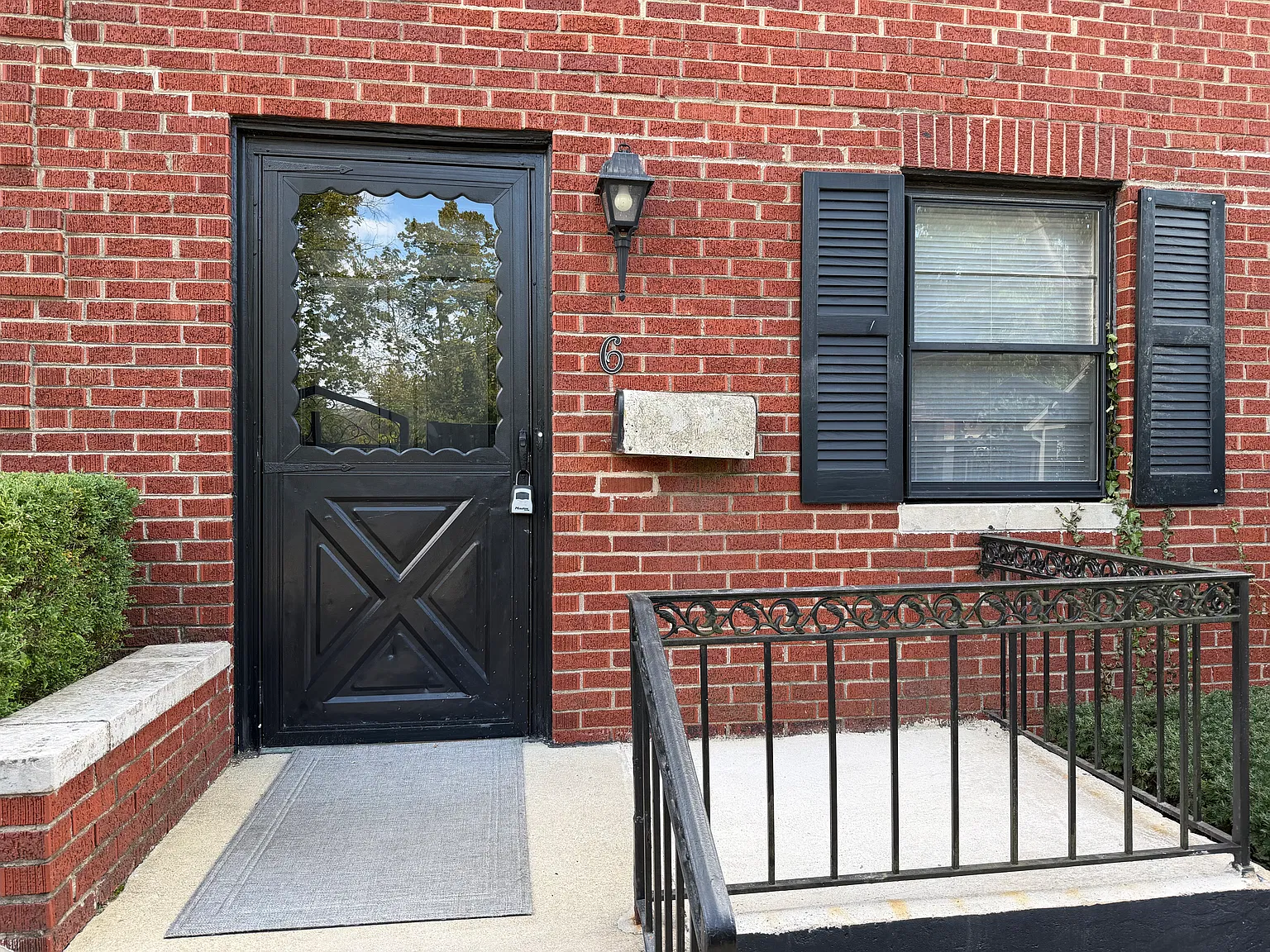 2 bed, 1290 sqft, $1,400 — Photo 1