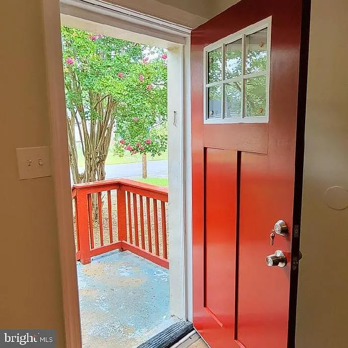 2 bed, 1.0 bath, 750 sqft, $1,500 — Photo 2