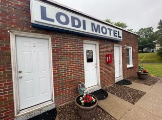 107 Elyria St #3, Lodi, OH 44254