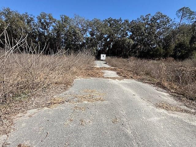 2nd image of NE SEVENTEENTH AVENUE LOT 6