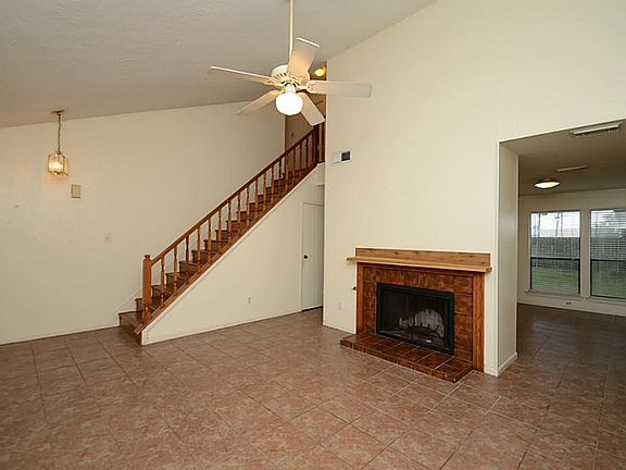 3rd image of 8026 Pine Falls Dr