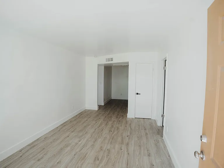 The Apache Village Apartments — Photo 16