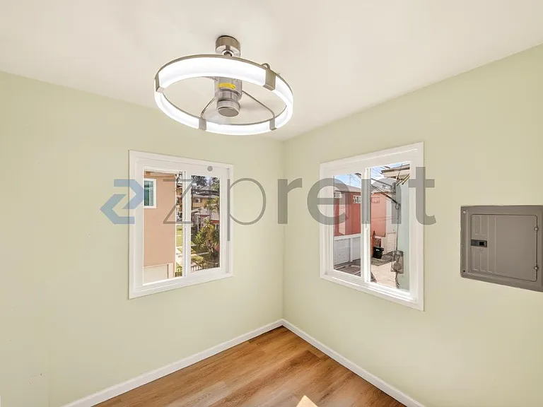 610 N Garfield Ave #1/2 — Photo 3